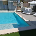 Renoviertes Ferienhaus In Pula Mit Privatem Pool