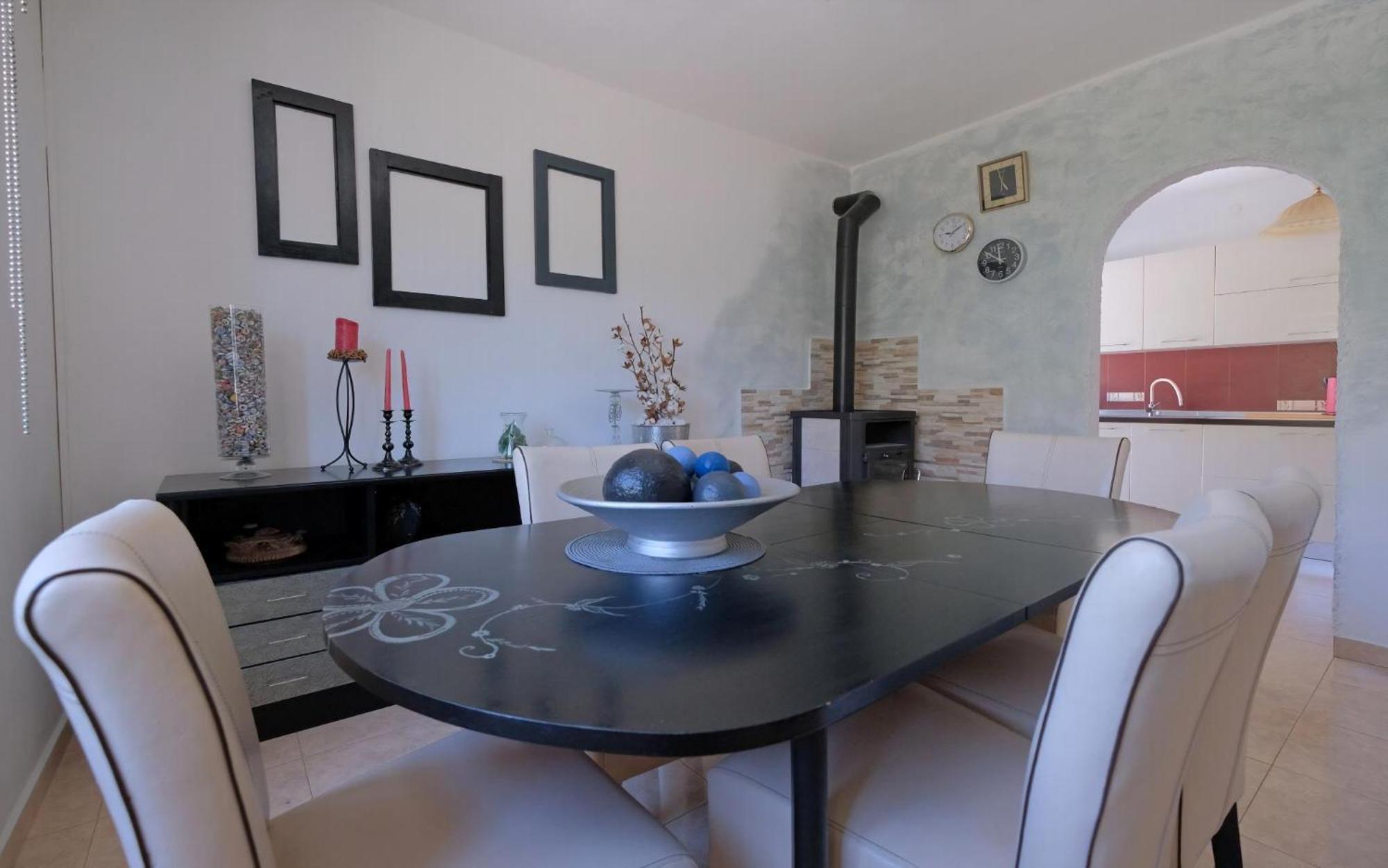 Renoviertes In Mit Privatem Pool Holiday home *