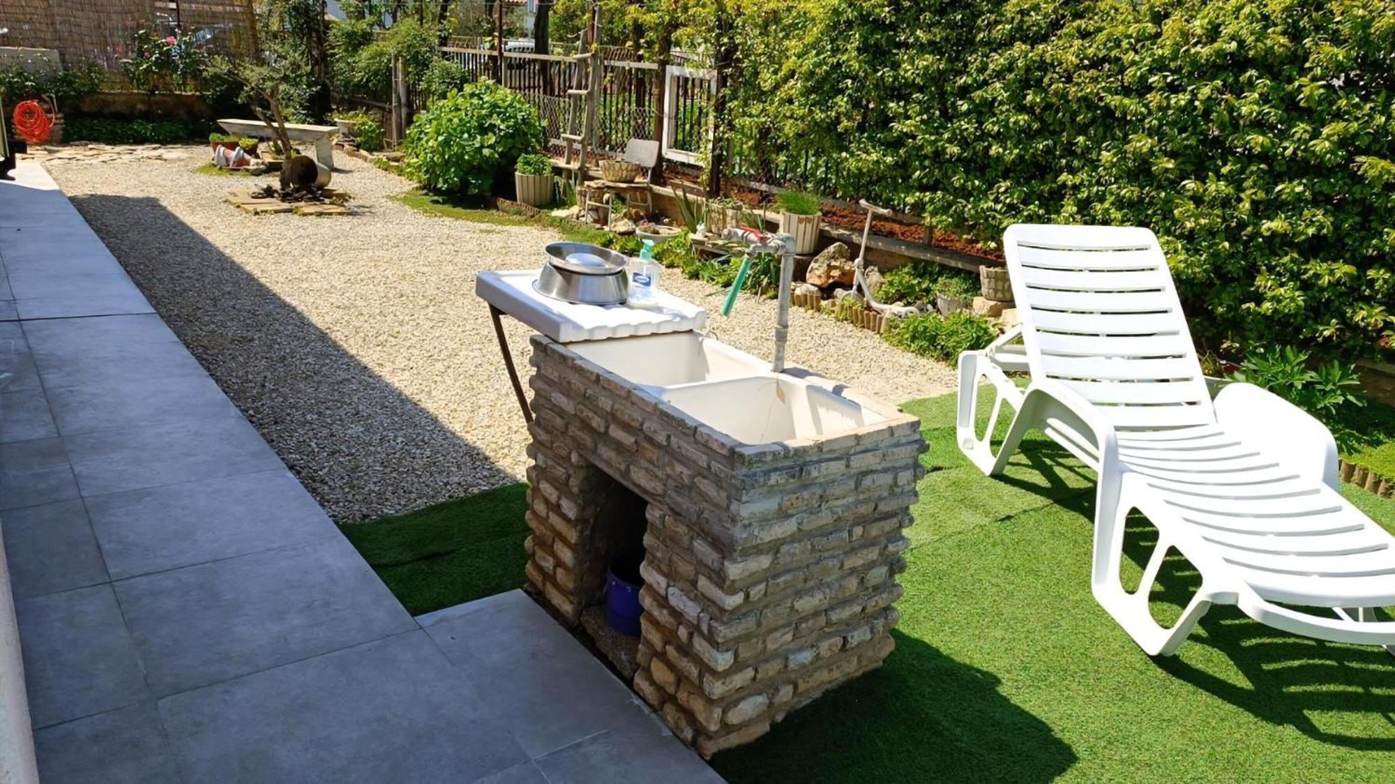 Renoviertes In Mit Privatem Pool Holiday home